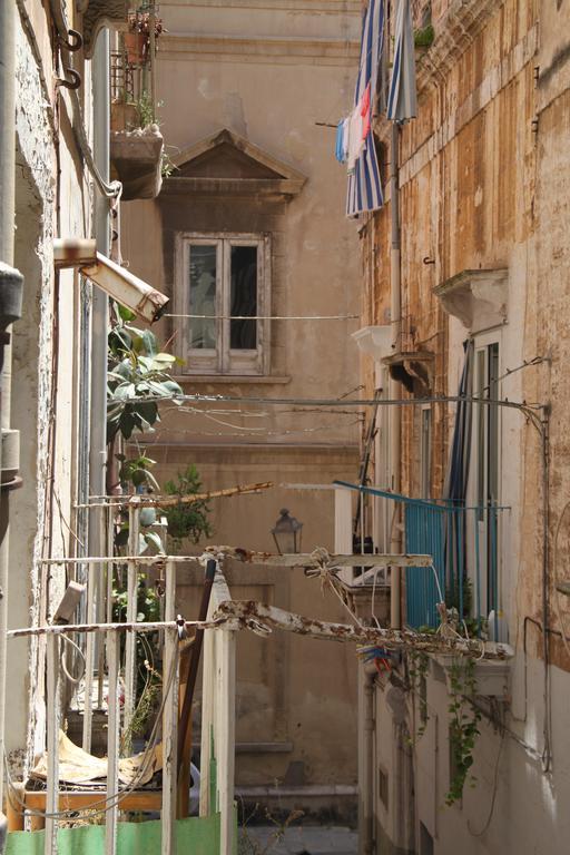 Casa Vacanze Stella Maris Taranto Exteriör bild