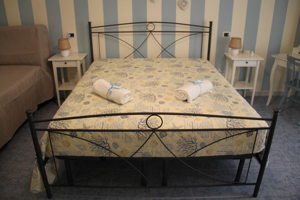 Casa Vacanze Stella Maris Taranto Exteriör bild